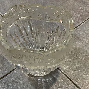 Elegant Clear Glass Vase with Floral Design